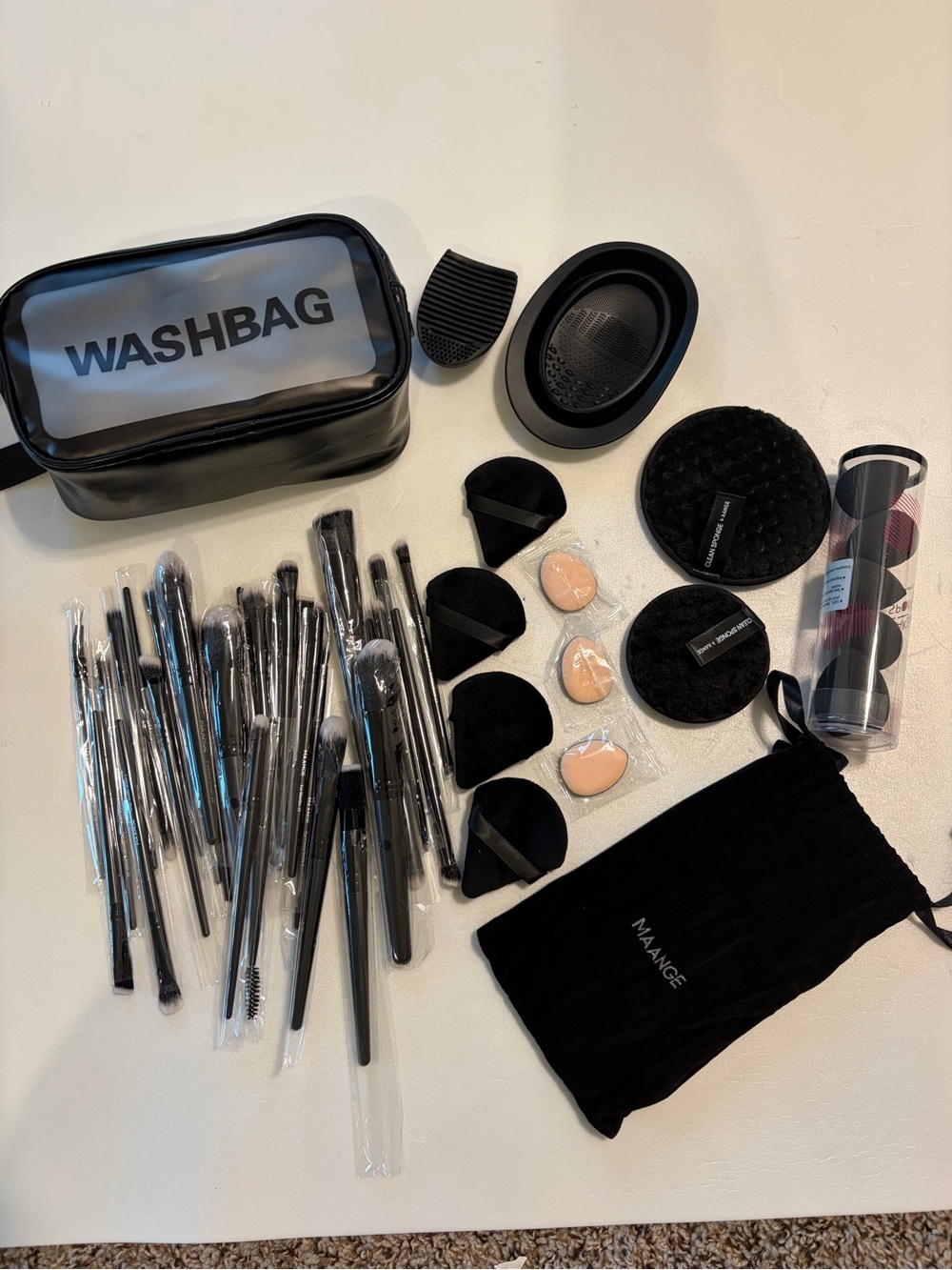 MAANGE 49 Pc Makeup Brush Set w/Bag, Sponges, Powder Puffs & Brush Cleaner Black